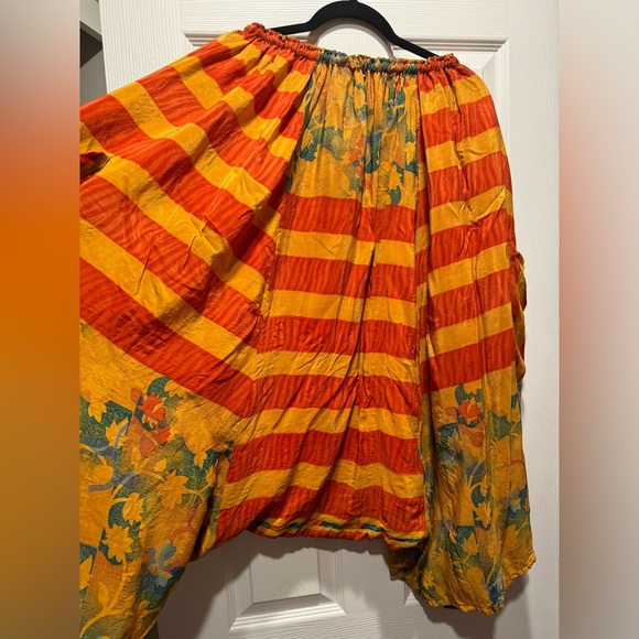 Kantha Bae Duality Silk Culottes - Picture 3 of 6